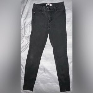 No boundaries pants in size 5 (juniors).